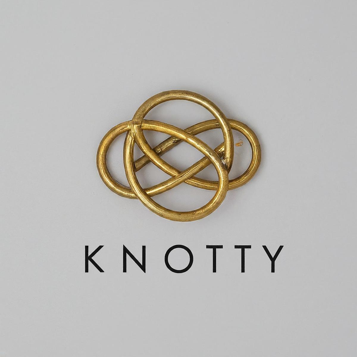 Knotty - Where Tradition Meets Modernity