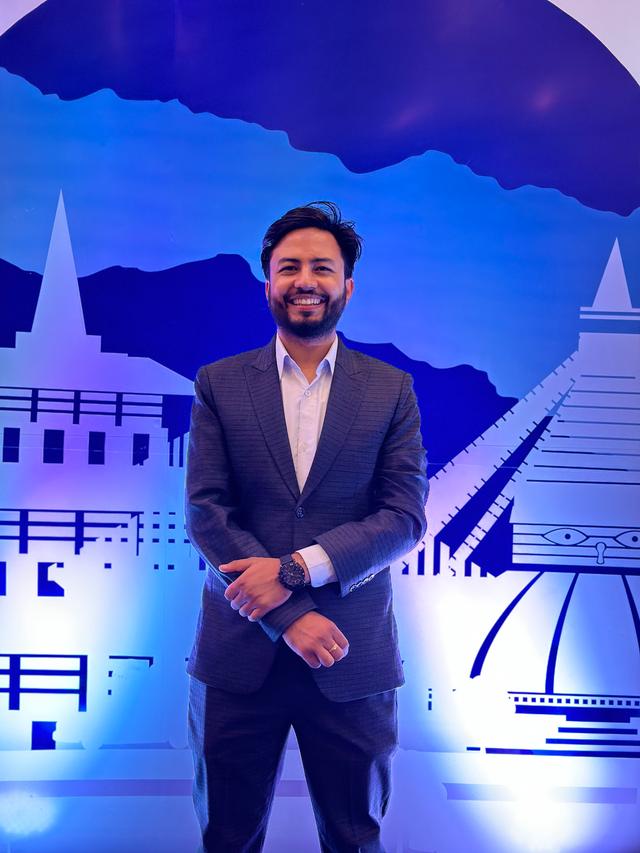 Pravin Adhikari photo